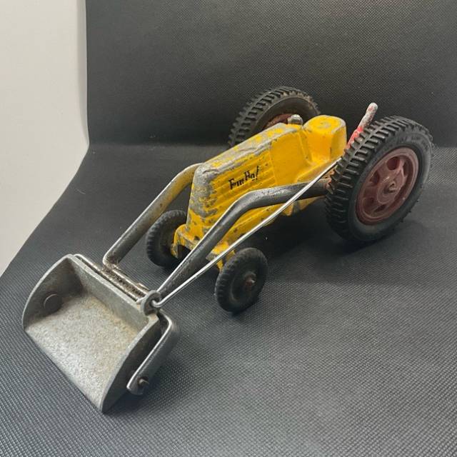 Fun Ho 532 Medium Front End Loader 248mm 195...