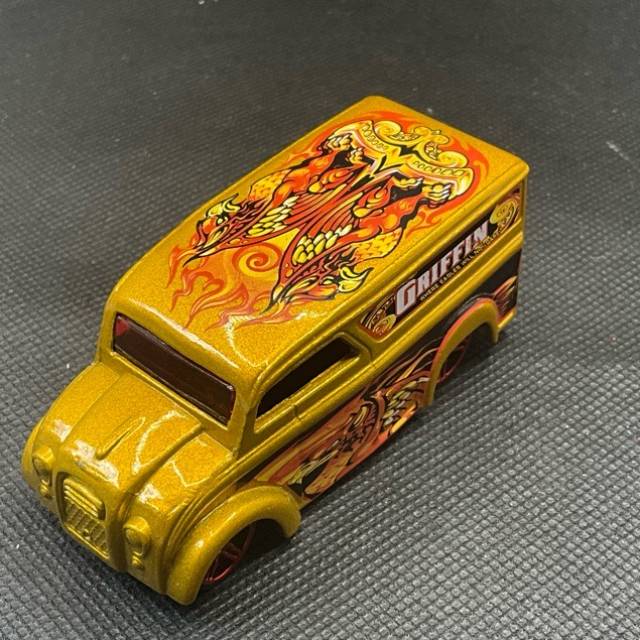 HL Gold Griffin Dairy Delivery Hot Rod Truck...
