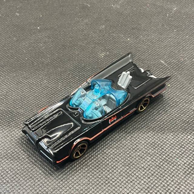 HL BATMAN CLASSIC TV SERIES BATMOBILE s06 Ma...