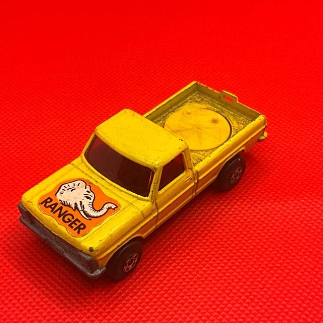 MB Rolamatics WILD LIFE TRUCK Yellow 1973