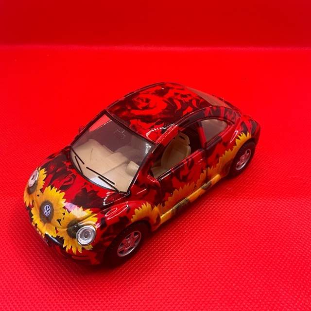 Floral Print Volkswagen New Beetle 1 32 Scal...