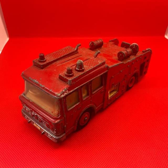 Dinky Toys - No.266 E.R.F. Fire Tender - Mad...