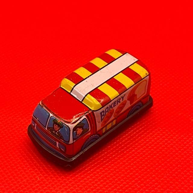TIN TOY Taiwan 1950s Tin Bakery Friction Lit...