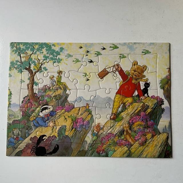 PUZZLE RUPERT THE BEAR Mountaineering Frolic...