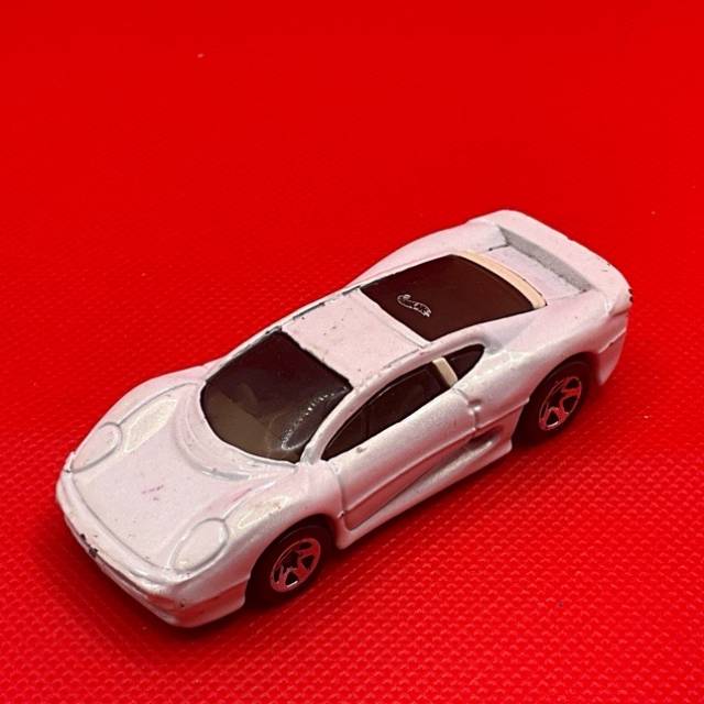 HL 1992 pearl white White Jaguar XJ220 1992...
