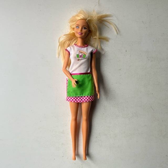 Barbie Doll In Skirt Pizza Making Chef 2013