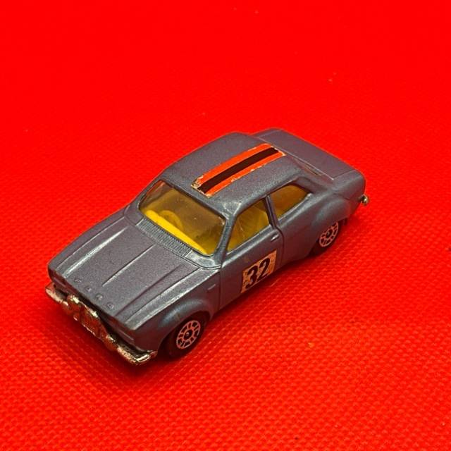 CORGI WHIZZWHEELS FORD ESCORT Blue No 32