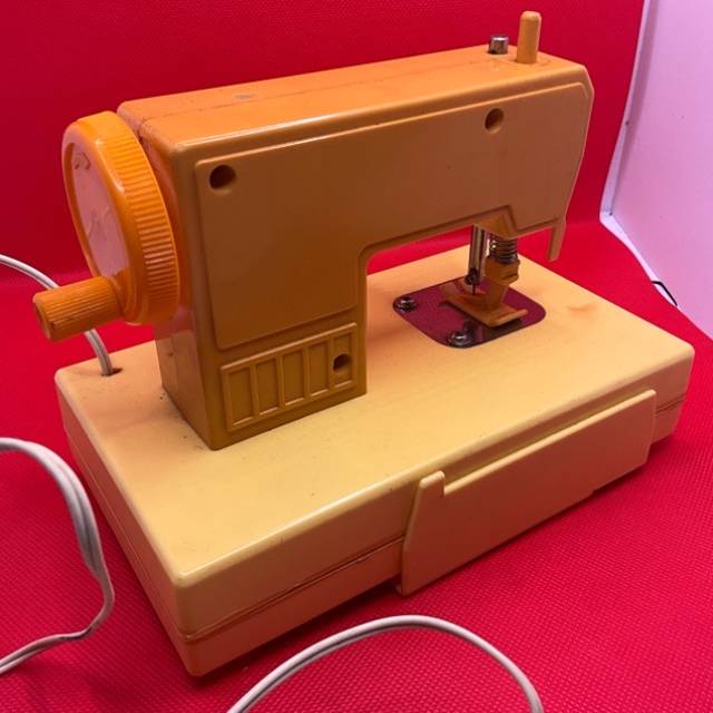 vintagetoy_66360.jpg