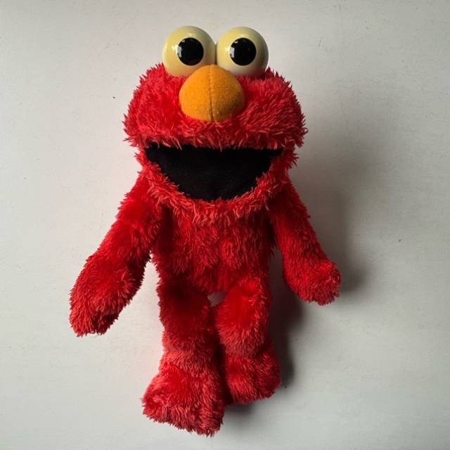SESAME STREET TICKLE ME ELMO A1500 2012 34 c...
