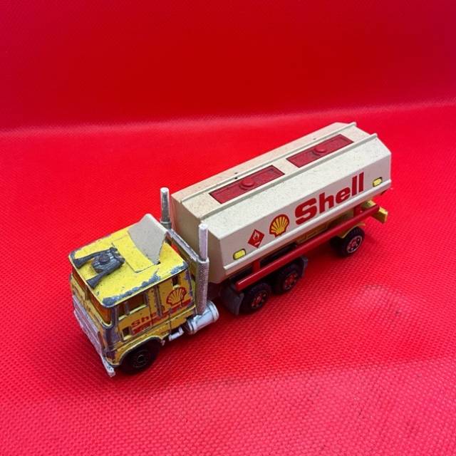 Majorette Shell Tanker Truck