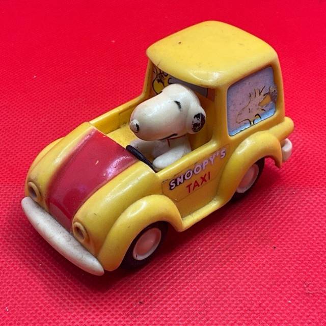 Peanuts Snoopy Aviva Die Cast Toy Car Snoopy...