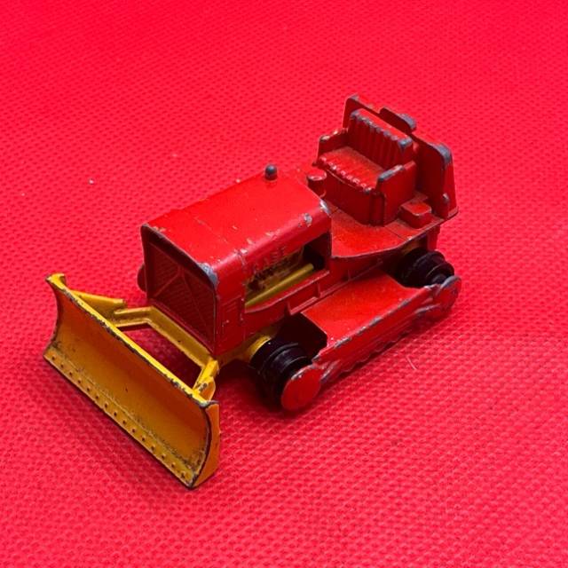 MB No 16 Case Tractor Red Yellow No Treads 1...
