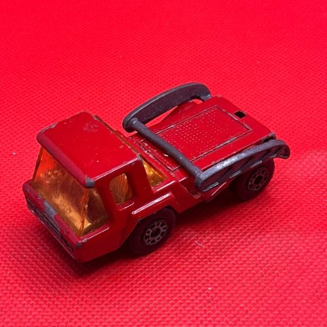 MB Superfast Red No 37 Skip Truck 1978