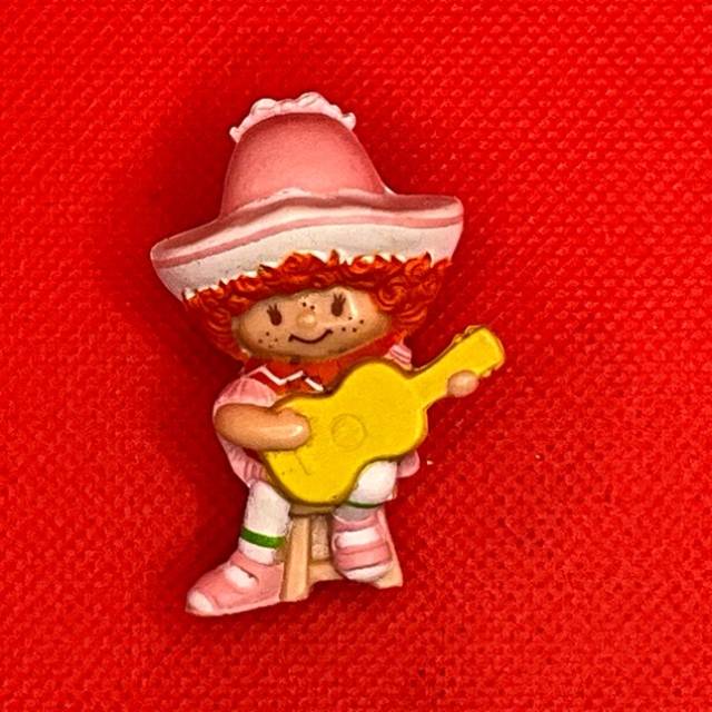 Strawberry Shortcake Strawberryland Miniature Ca..