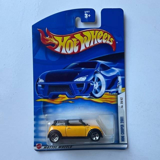 HW Yellow MINI COOPER 2001 No 40 2002