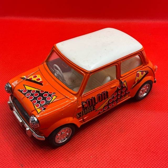 MINI COOPER Orange unbranded - Doors open