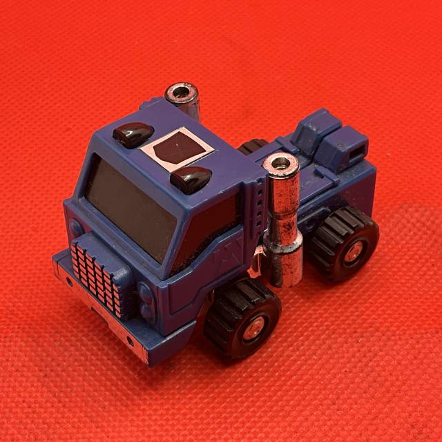 Transformers G1 Pipes Autobot Mini Vehicle 1...