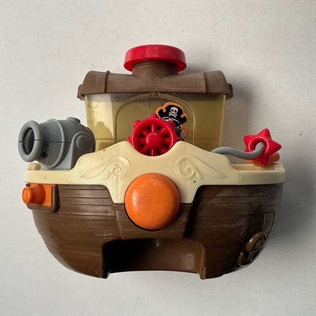 Playgo Water Piracy Pirate Ship Bath Toy