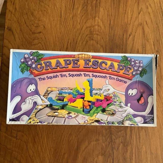 Grape Escape Parker brothers 1992 Board Game