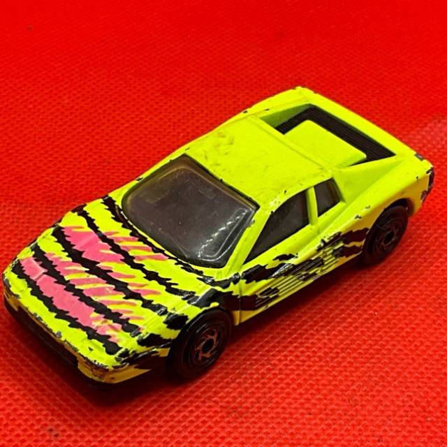 MB Ferrari Testarossa Neon Yellow 1986