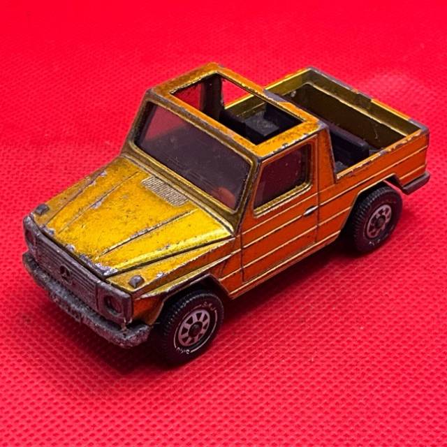 Siku 1044 Mercedes 280 GE Gold Metallic