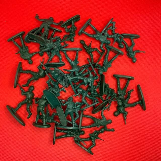 Plastic Army Men Green x 31 Made in China