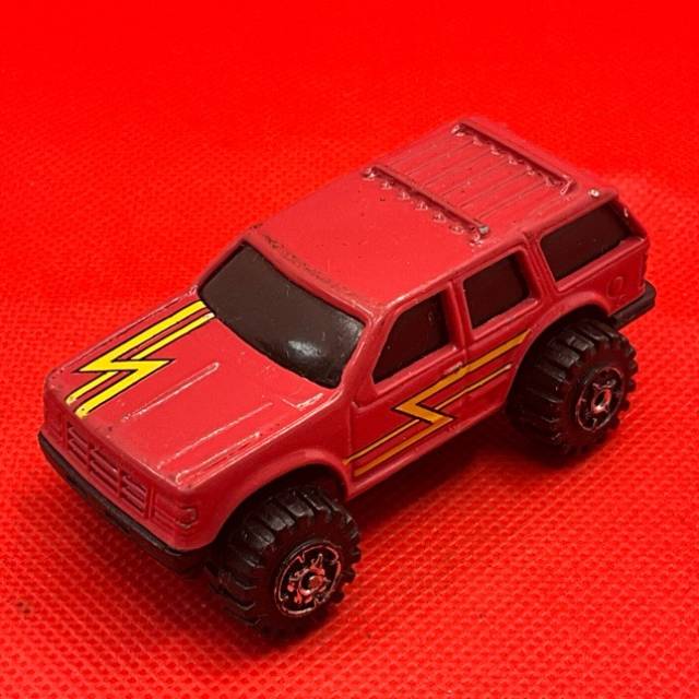 1992 Tootsietoy Hard Body Red Jeep Chrysler...