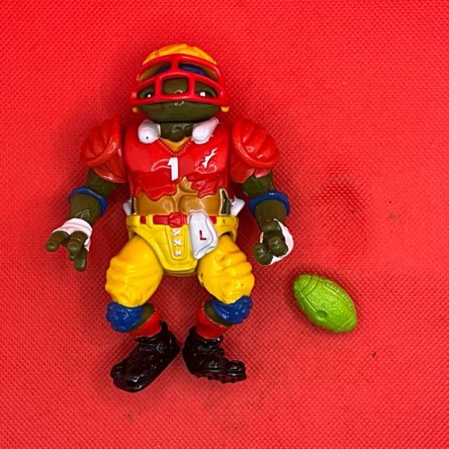 TMNT T.D. Tossin Leo Playmates Helmet Pizza...