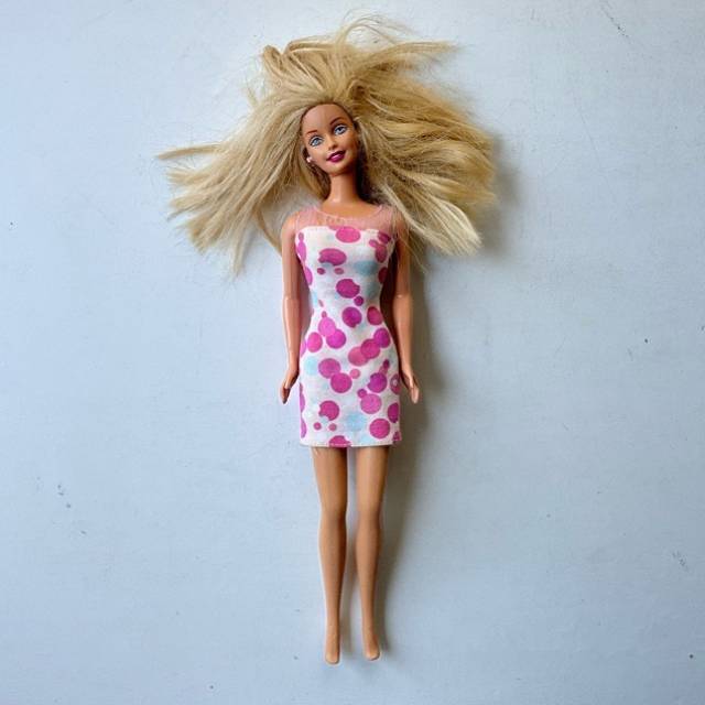 Barbie 2001 Hot Spot Barbie Doll